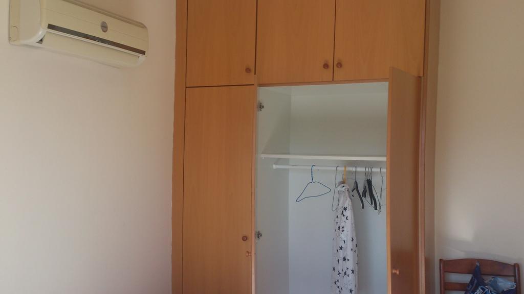Carisa Olympic Court Apartment Lárnaca Habitación foto